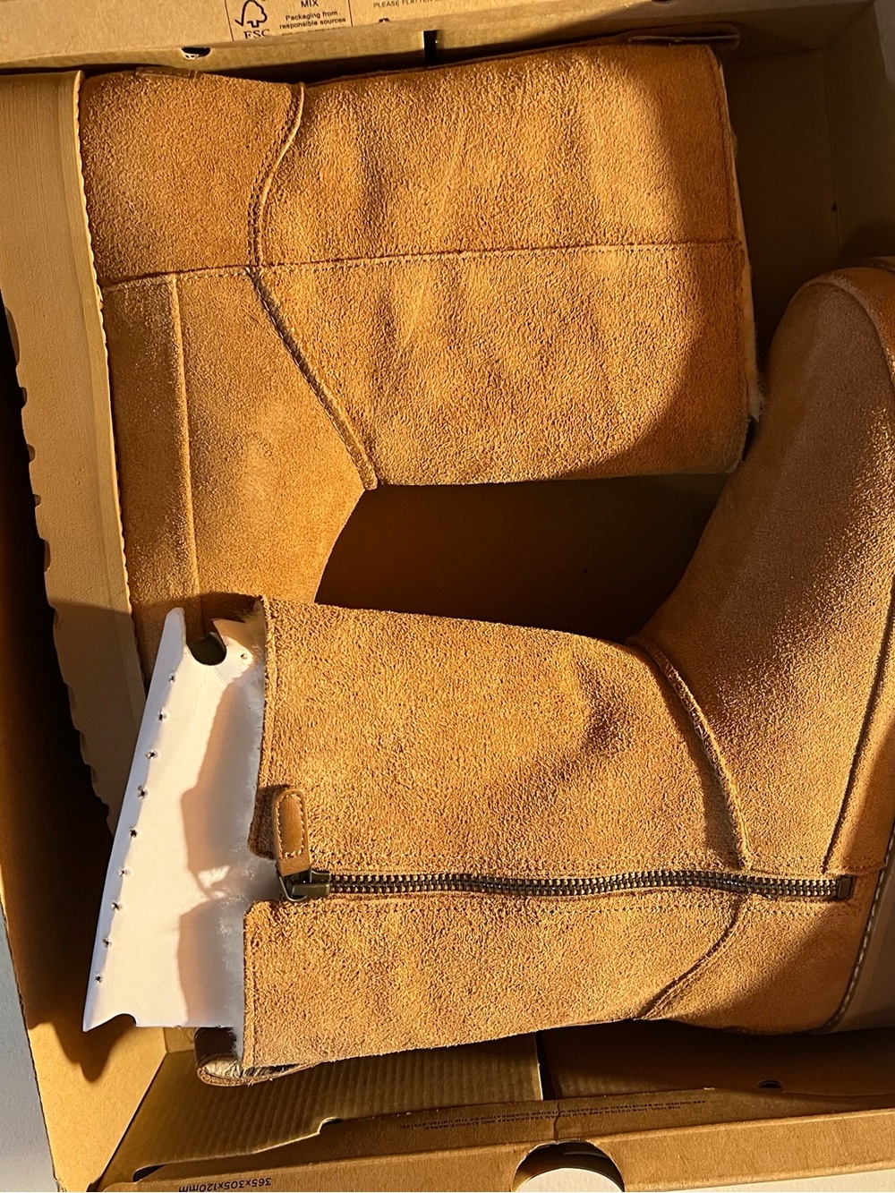 UGG Side 9 Women's Suede Zip-Back Winter Boot - Chestnut - Picture 4 of 6